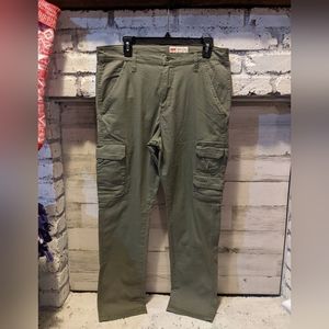 33X30 men's wrangler olive green cargo pants